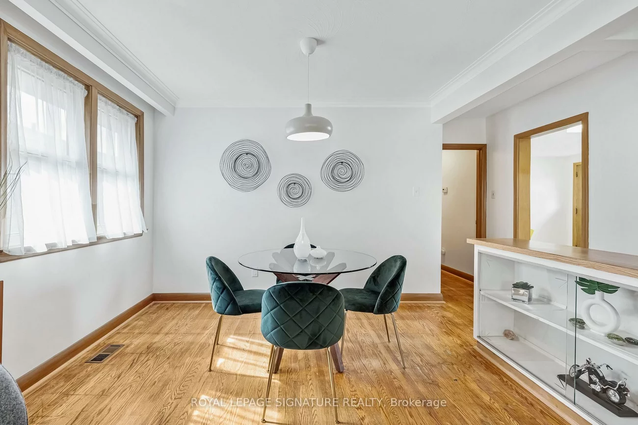 186, Burbank, Bayview Village, Toronto