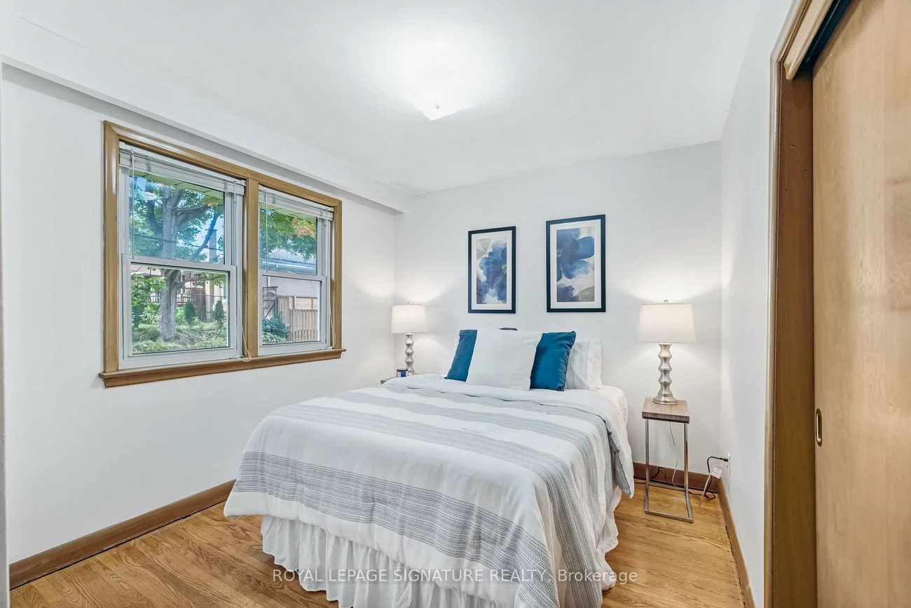 186, Burbank, Bayview Village, Toronto