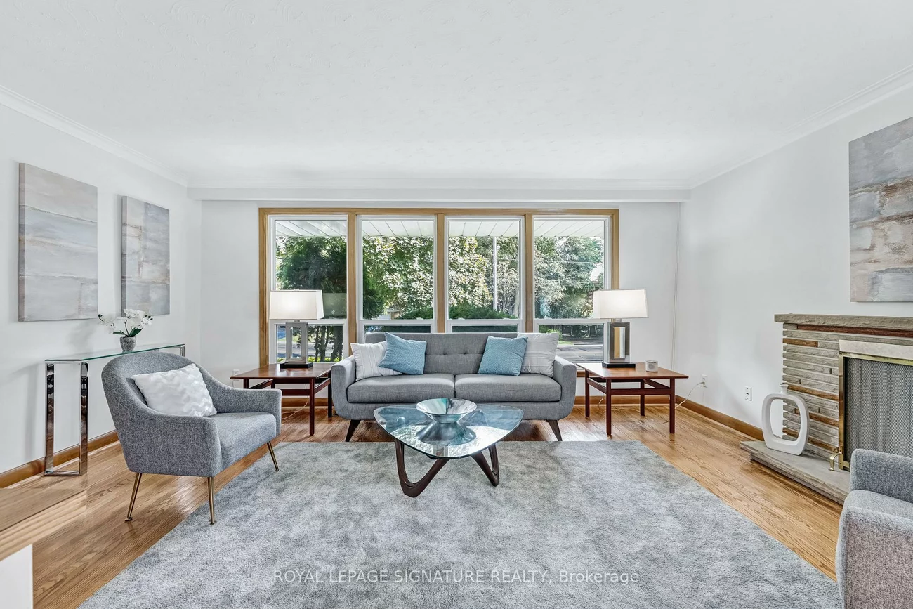 186, Burbank, Bayview Village, Toronto