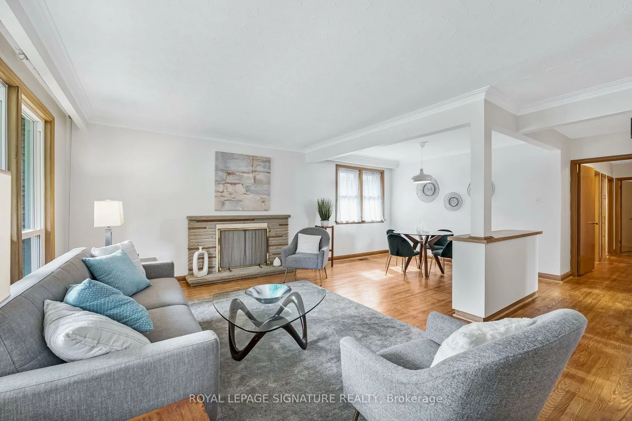 186, Burbank, Bayview Village, Toronto