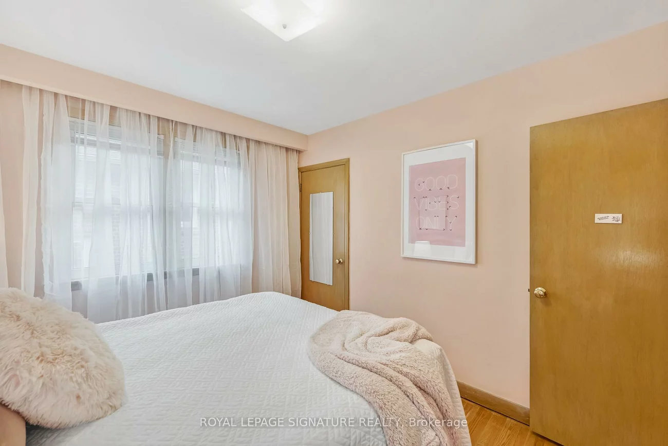 186, Burbank, Bayview Village, Toronto