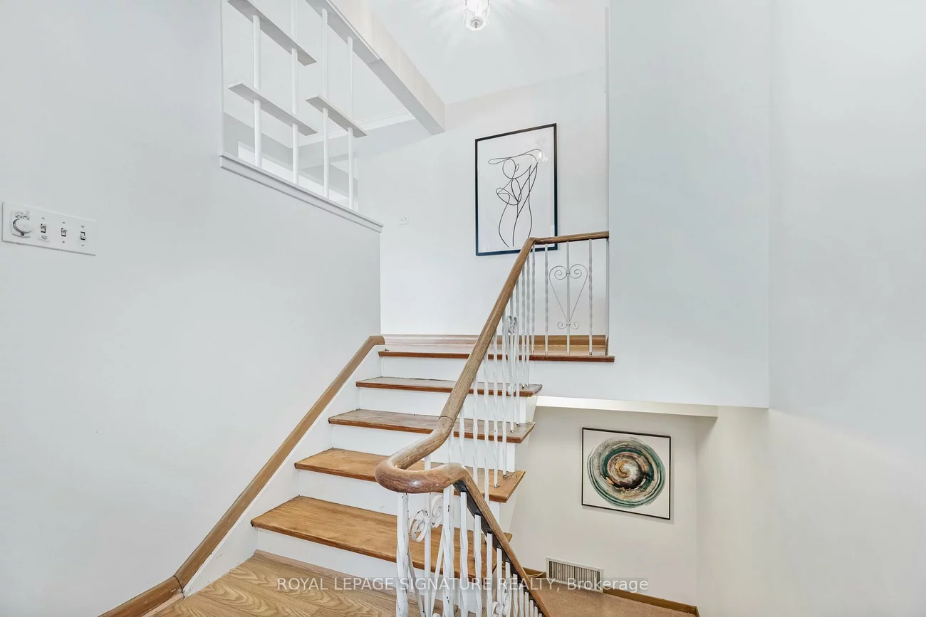 186, Burbank, Bayview Village, Toronto