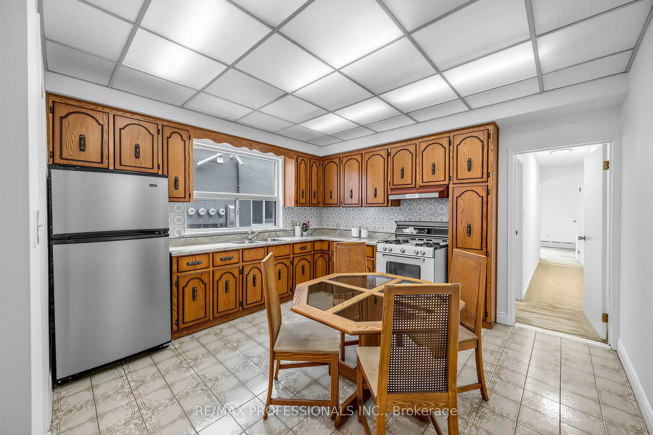 164, Markham, Trinity-Bellwoods, Toronto