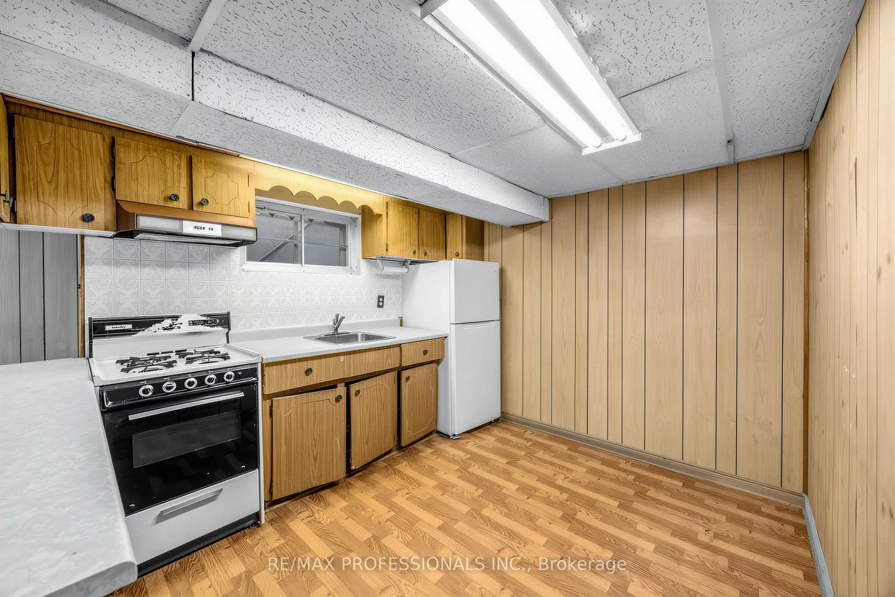 164, Markham, Trinity-Bellwoods, Toronto