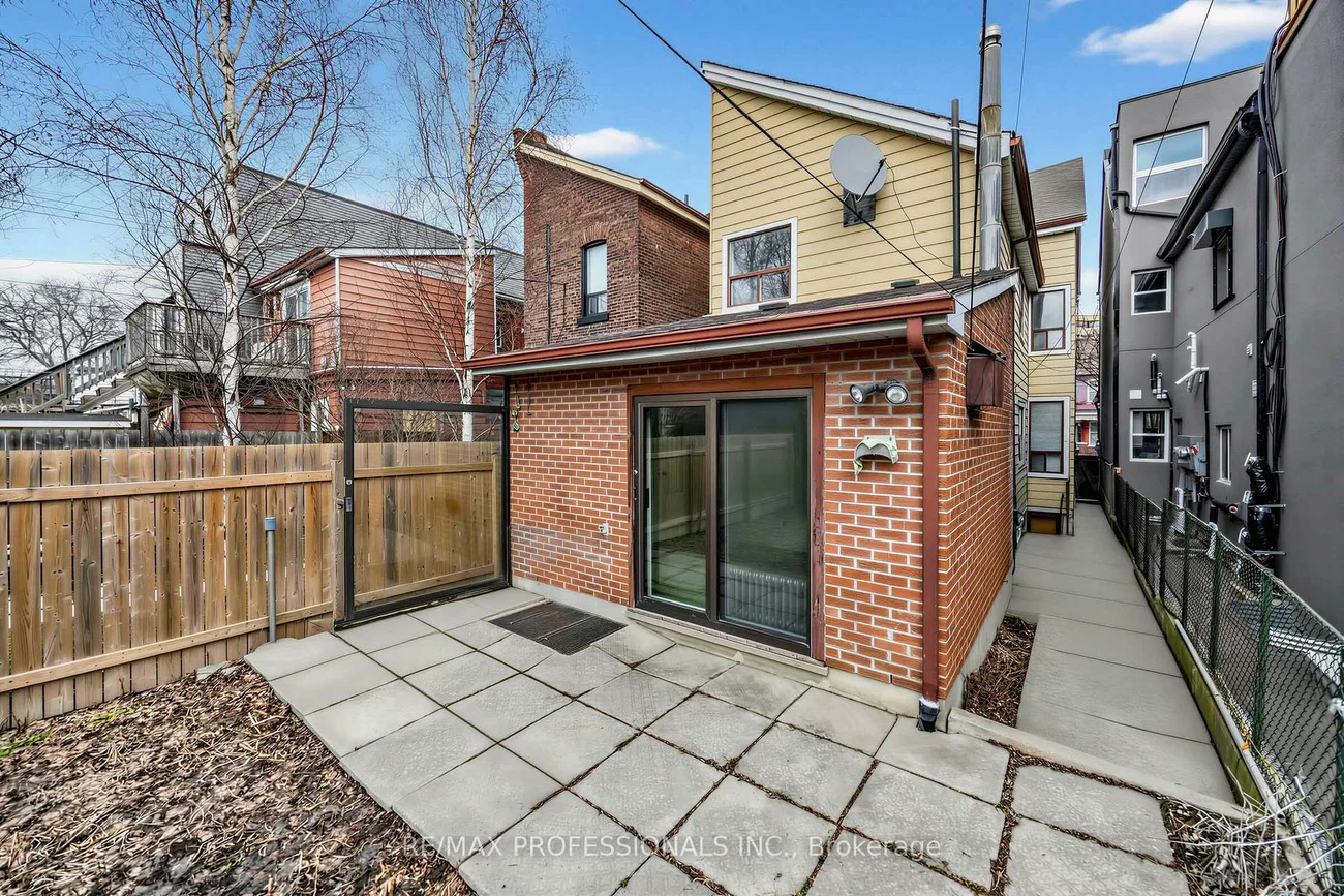 164, Markham, Trinity-Bellwoods, Toronto