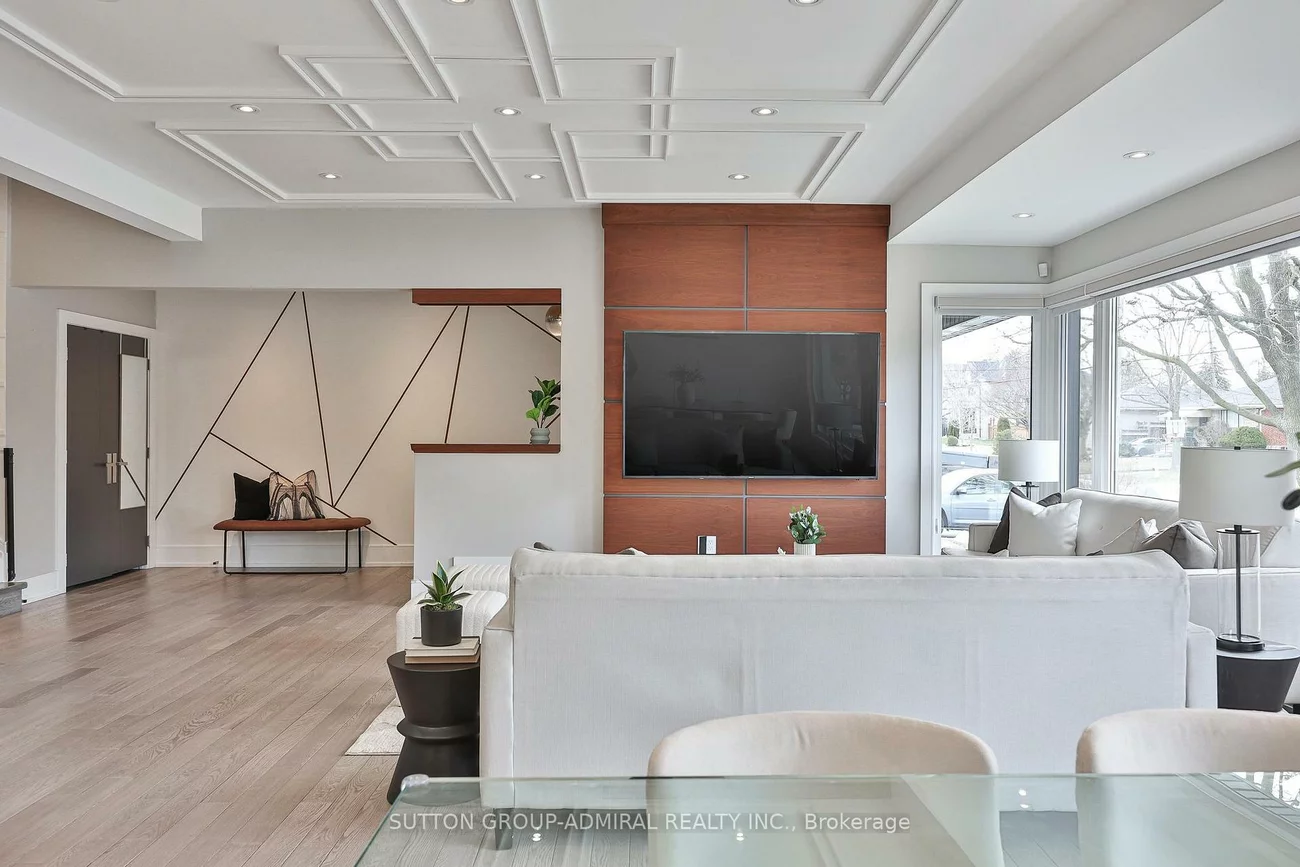 29, Acton, Bathurst Manor, Toronto