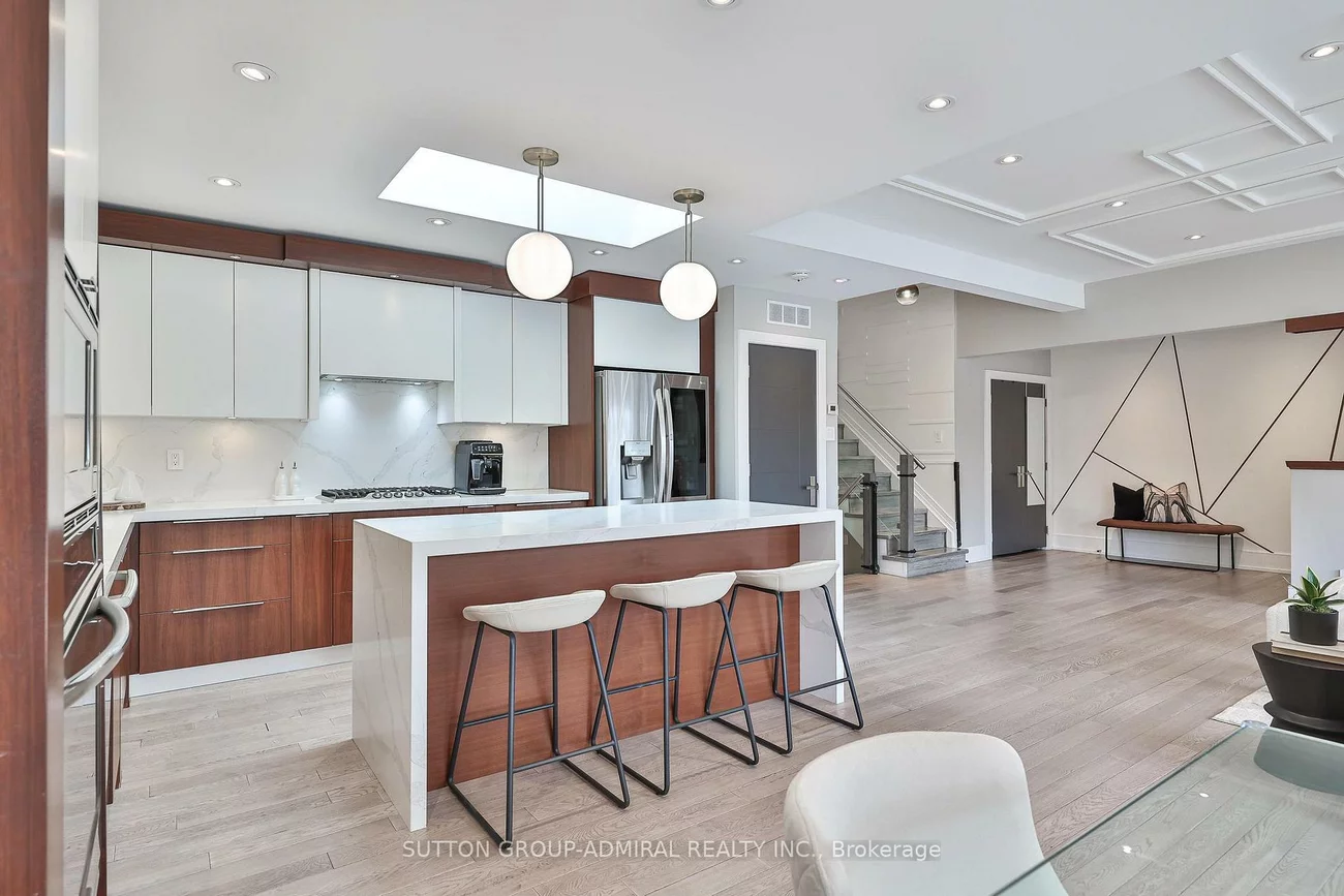 29, Acton, Bathurst Manor, Toronto