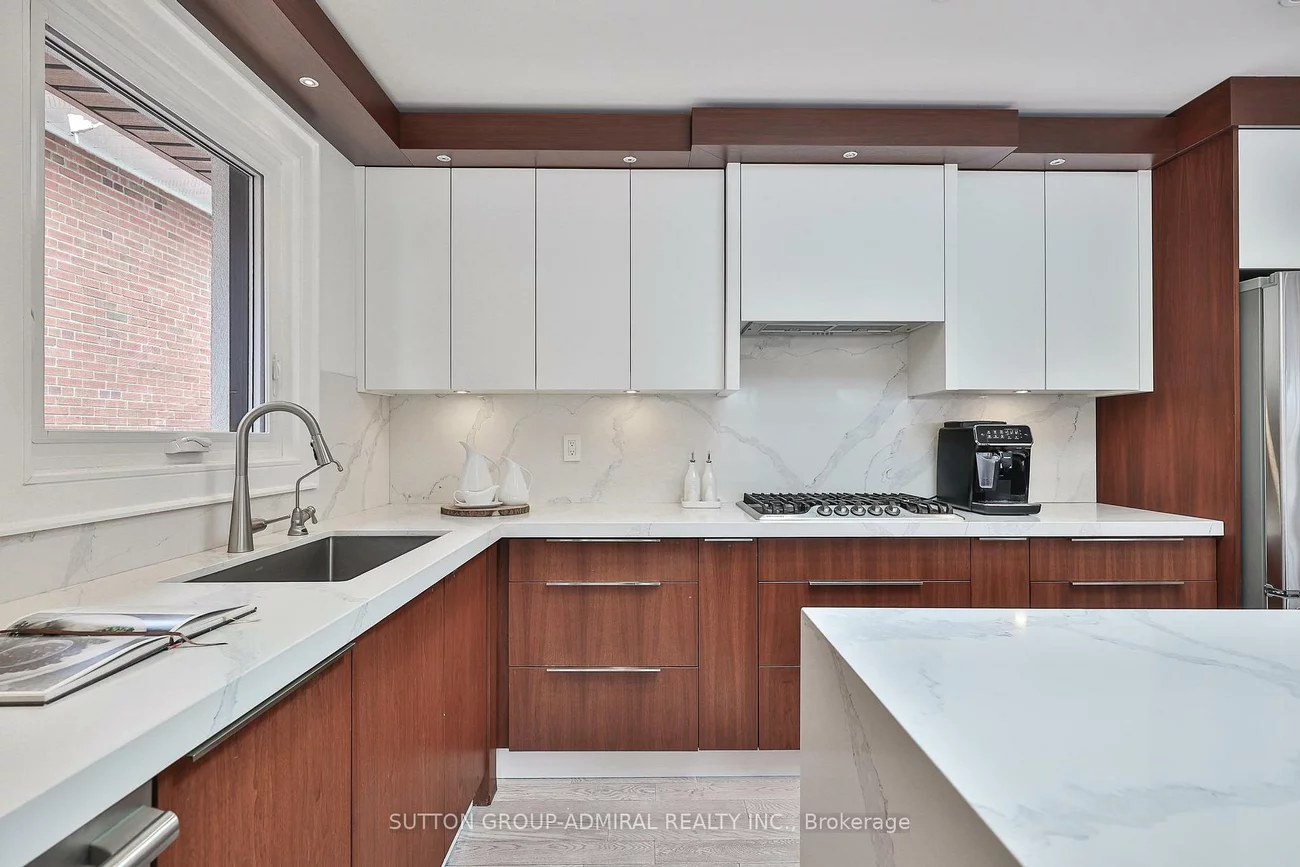 29, Acton, Bathurst Manor, Toronto