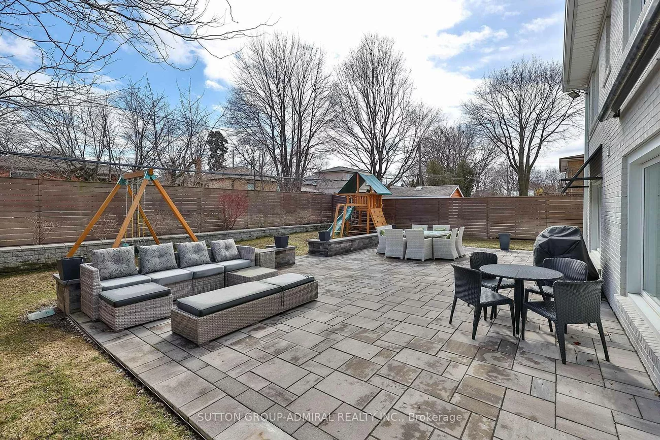 29, Acton, Bathurst Manor, Toronto