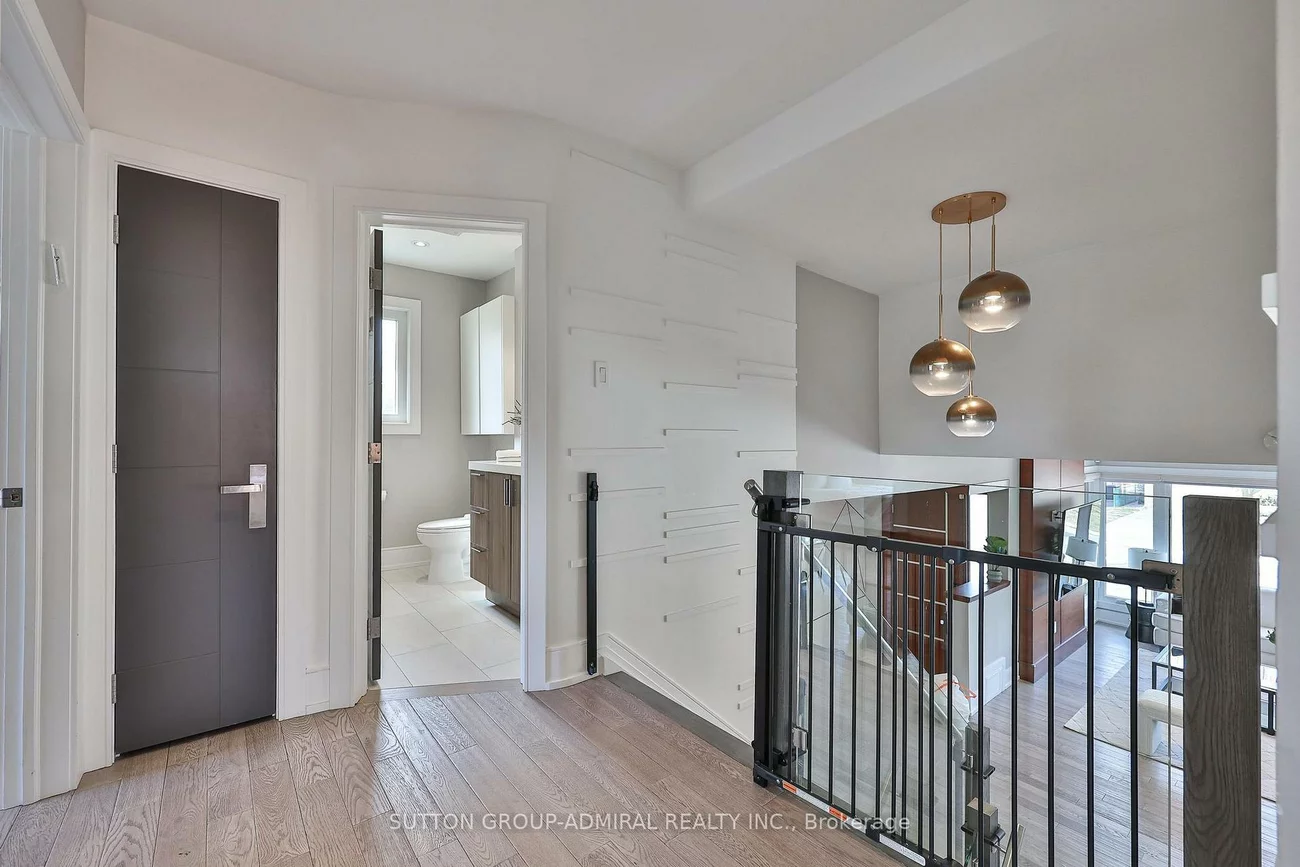 29, Acton, Bathurst Manor, Toronto