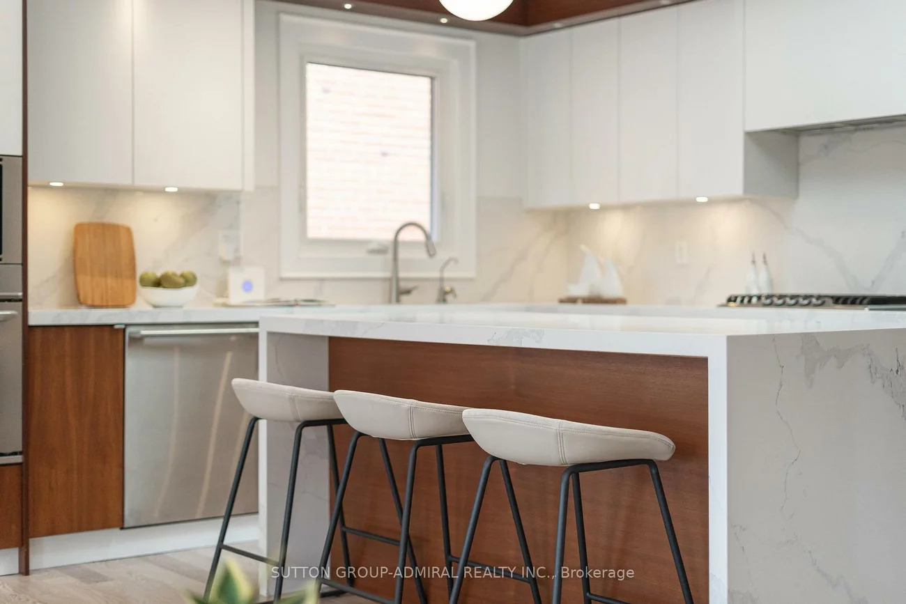 29, Acton, Bathurst Manor, Toronto