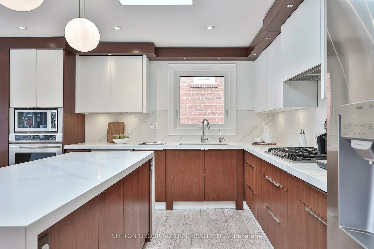 29, Acton, Bathurst Manor, Toronto