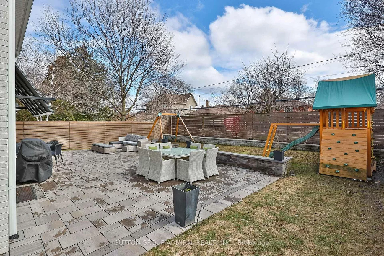 29, Acton, Bathurst Manor, Toronto