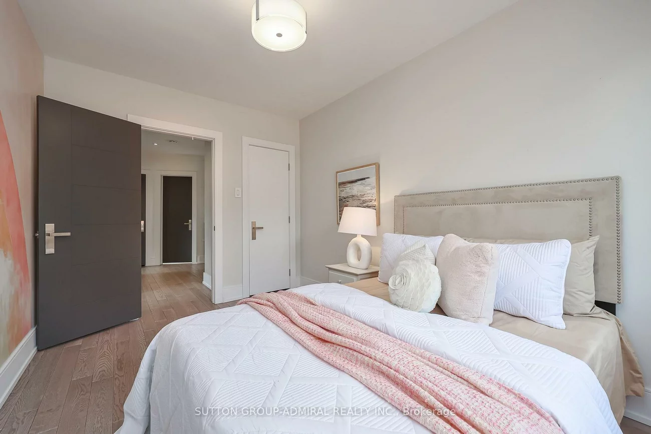 29, Acton, Bathurst Manor, Toronto