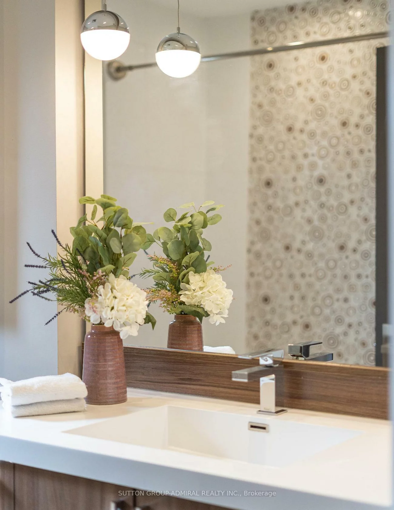 29, Acton, Bathurst Manor, Toronto