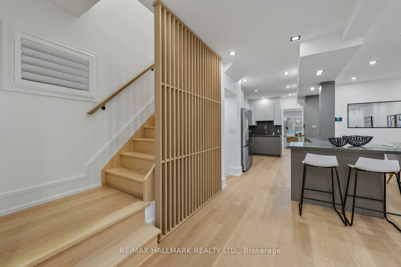 86, Albertus, Lawrence Park South, Toronto