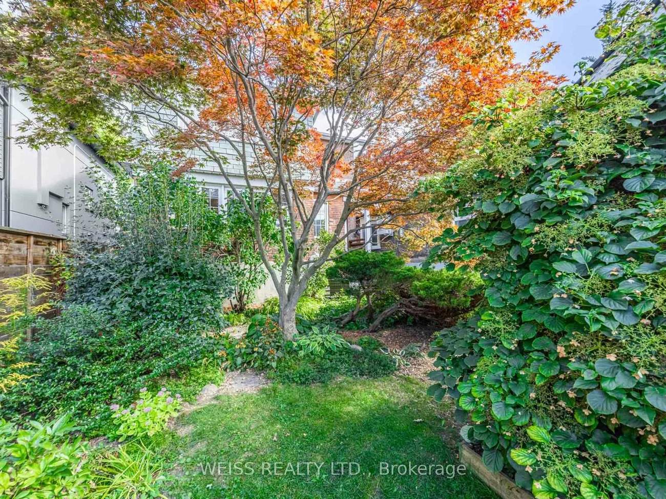 42, Crang, Oakwood Village, Toronto