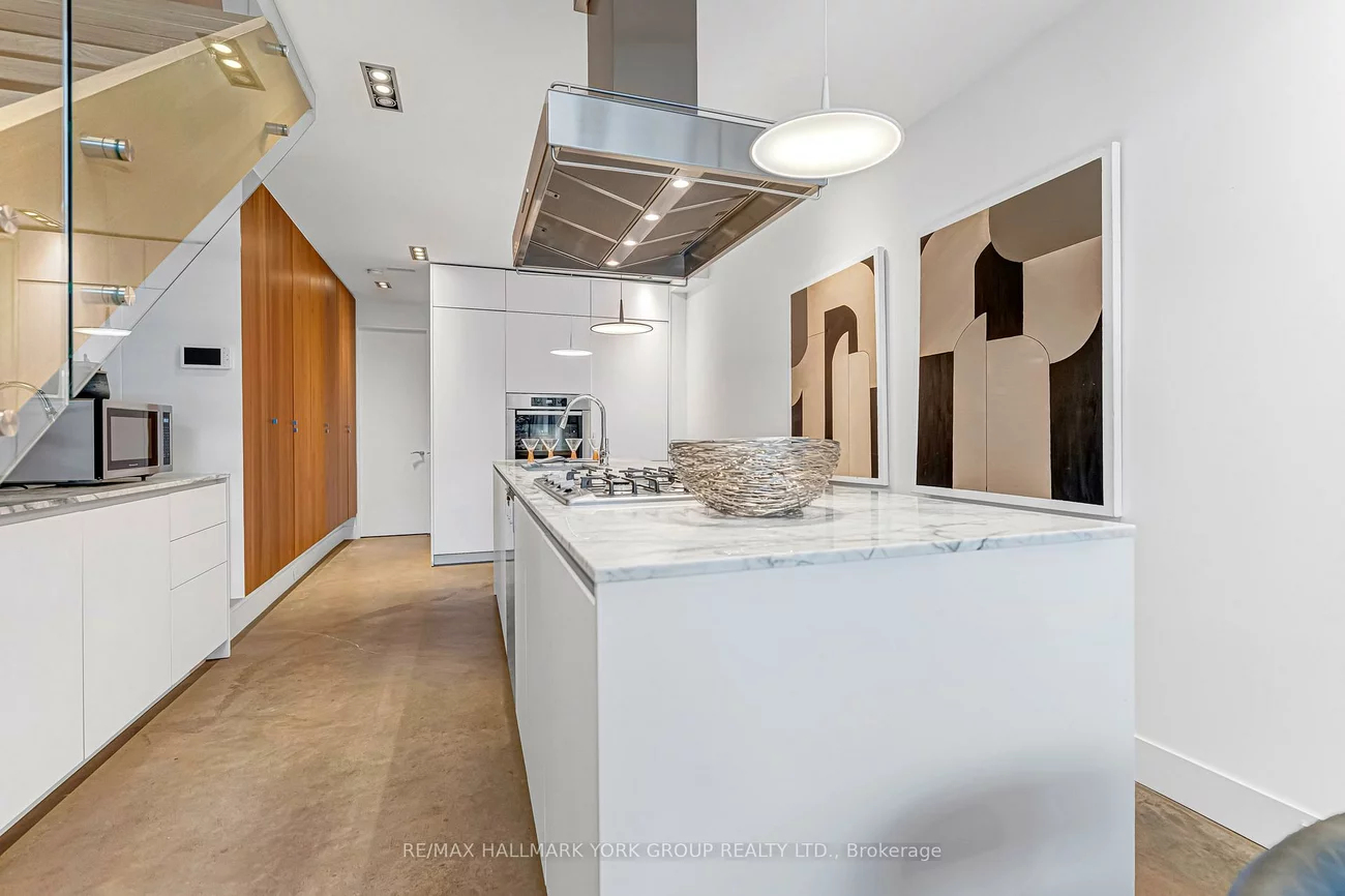 840, Richmond, Trinity-Bellwoods, Toronto