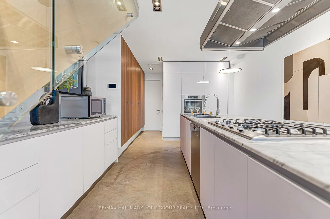 840, Richmond, Trinity-Bellwoods, Toronto