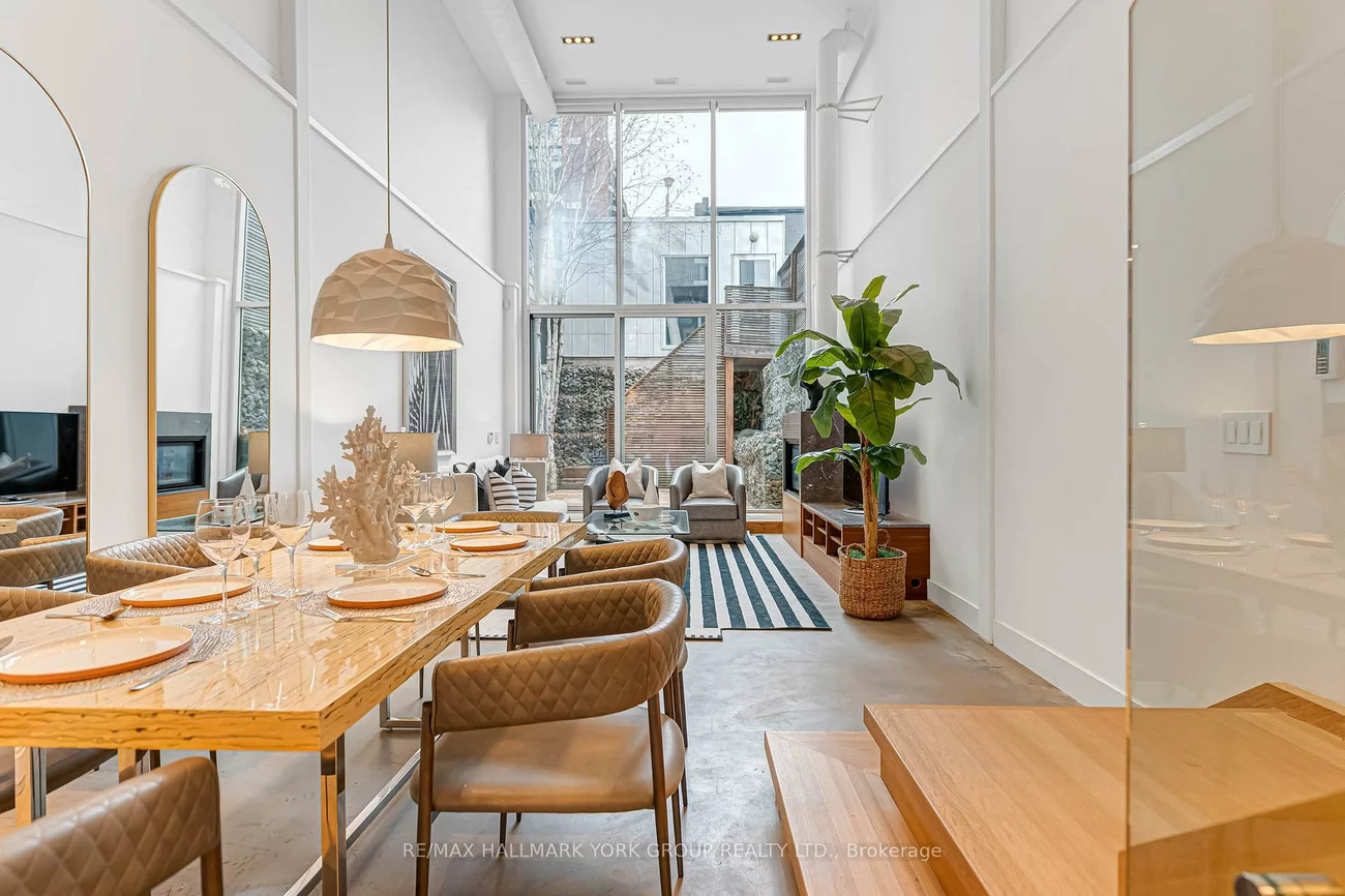 840, Richmond, Trinity-Bellwoods, Toronto