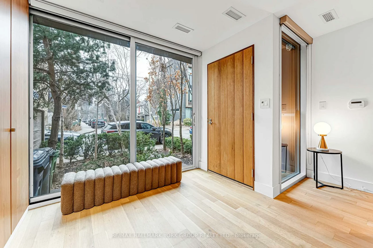 840, Richmond, Trinity-Bellwoods, Toronto