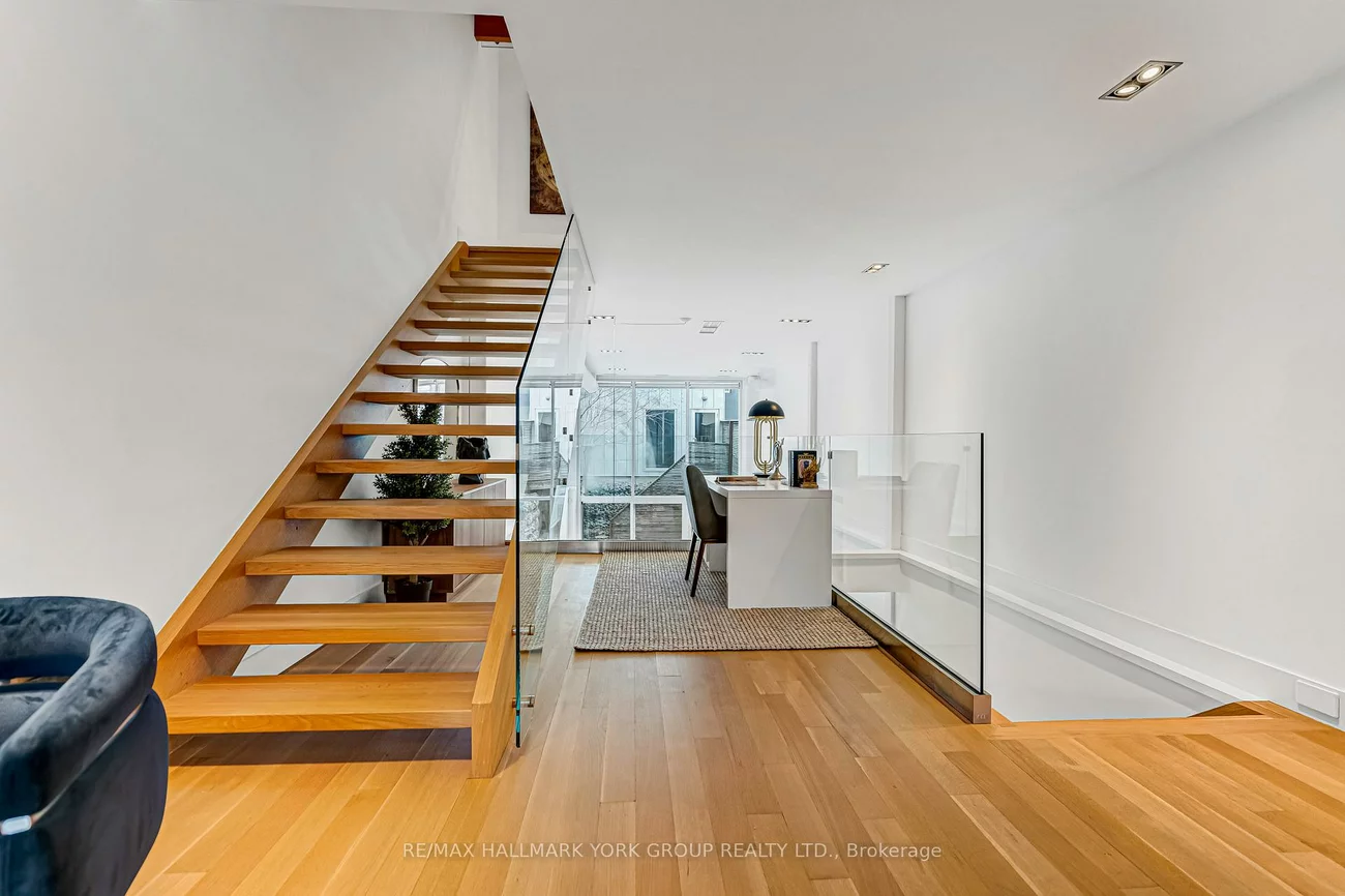 840, Richmond, Trinity-Bellwoods, Toronto