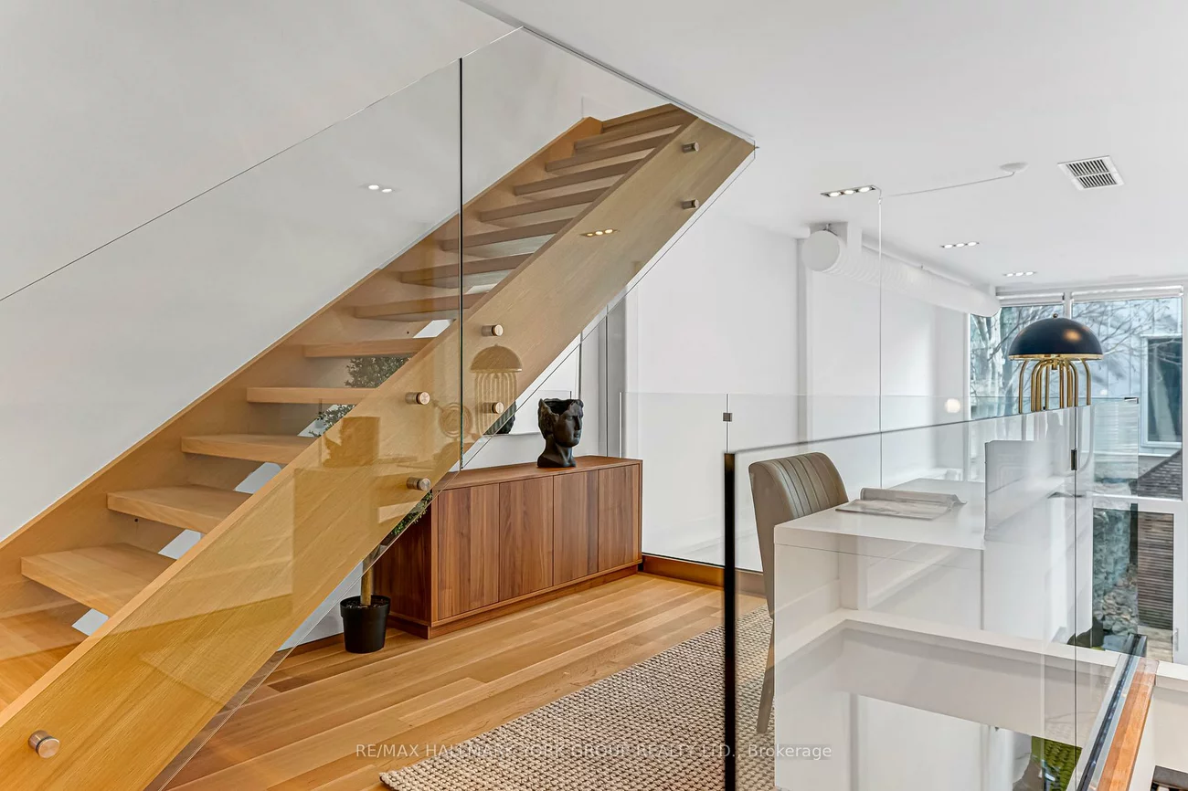 840, Richmond, Trinity-Bellwoods, Toronto