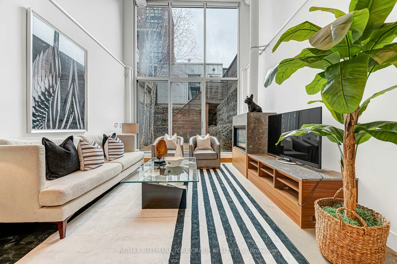 840, Richmond, Trinity-Bellwoods, Toronto