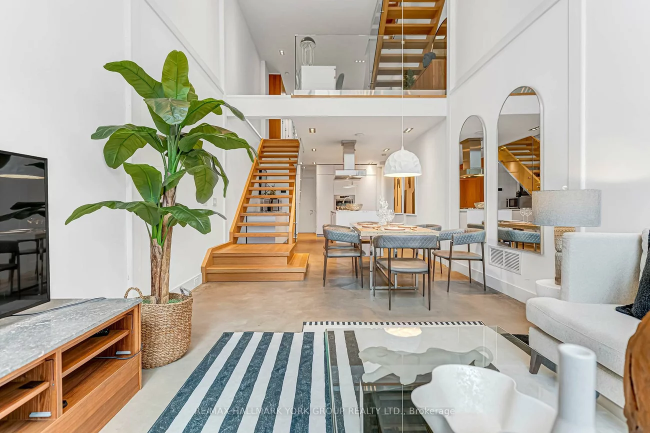 840, Richmond, Trinity-Bellwoods, Toronto