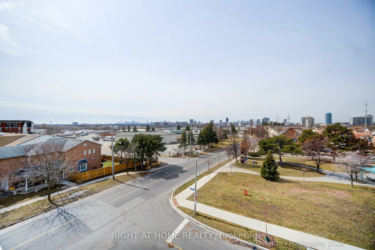 1, Case Ootes, Victoria Village, Toronto