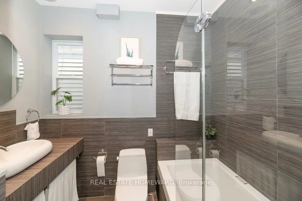 136, Spruce, Cabbagetown-South St. James Town, Toronto