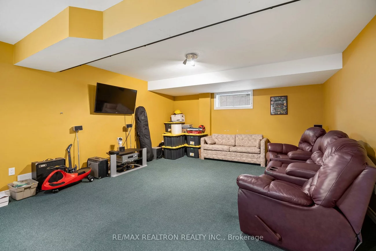 110, Glen Park, Englemount-Lawrence, Toronto