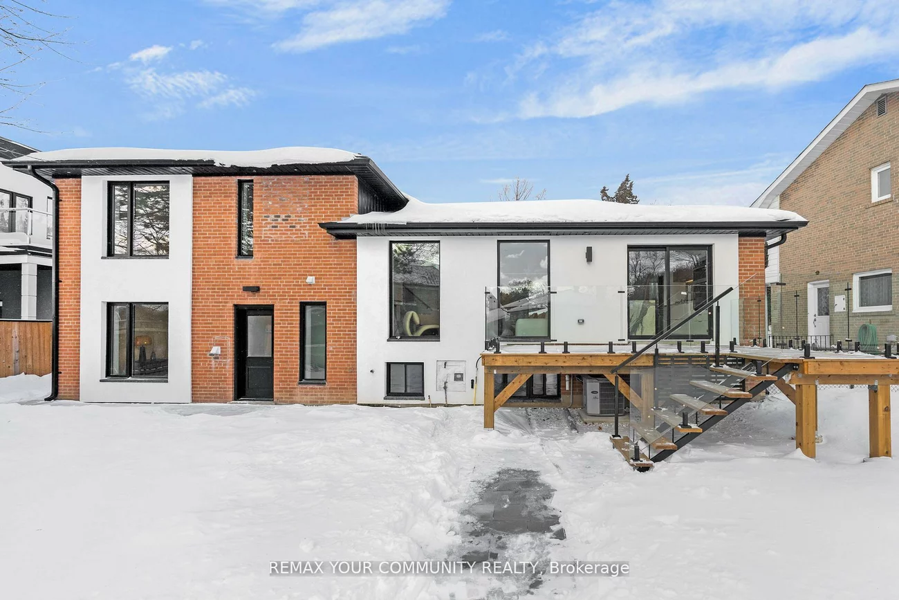 35, Geraldton, Bayview Village, Toronto