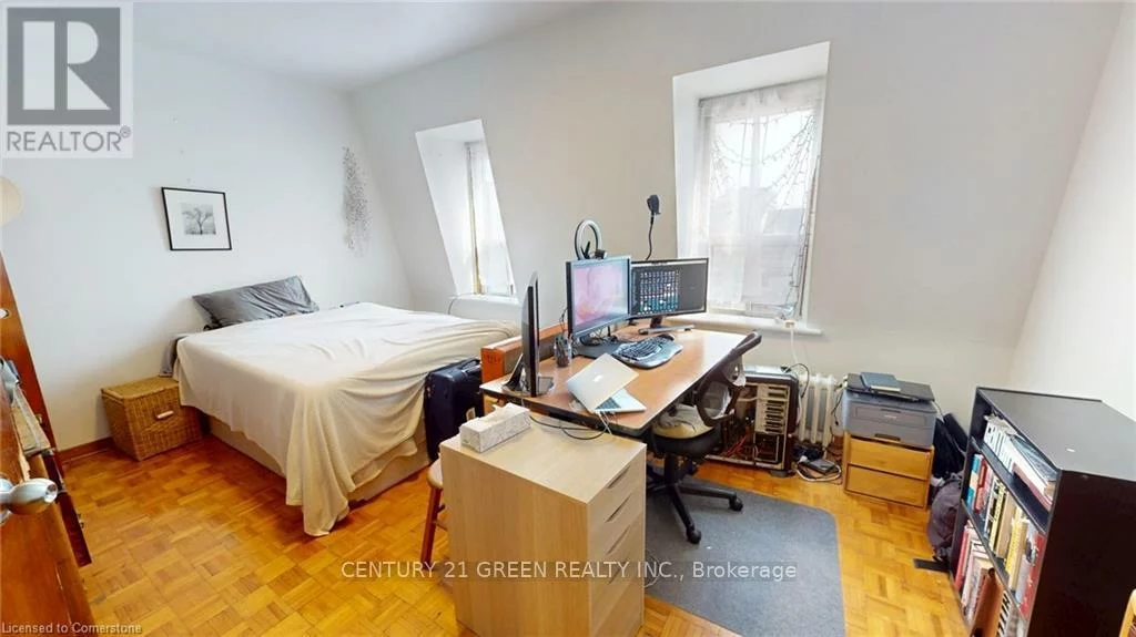 36, Mitchell, Niagara, Toronto