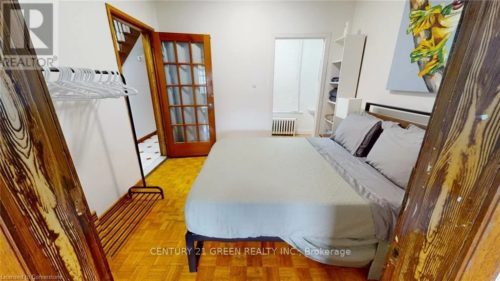 36, Mitchell, Niagara, Toronto