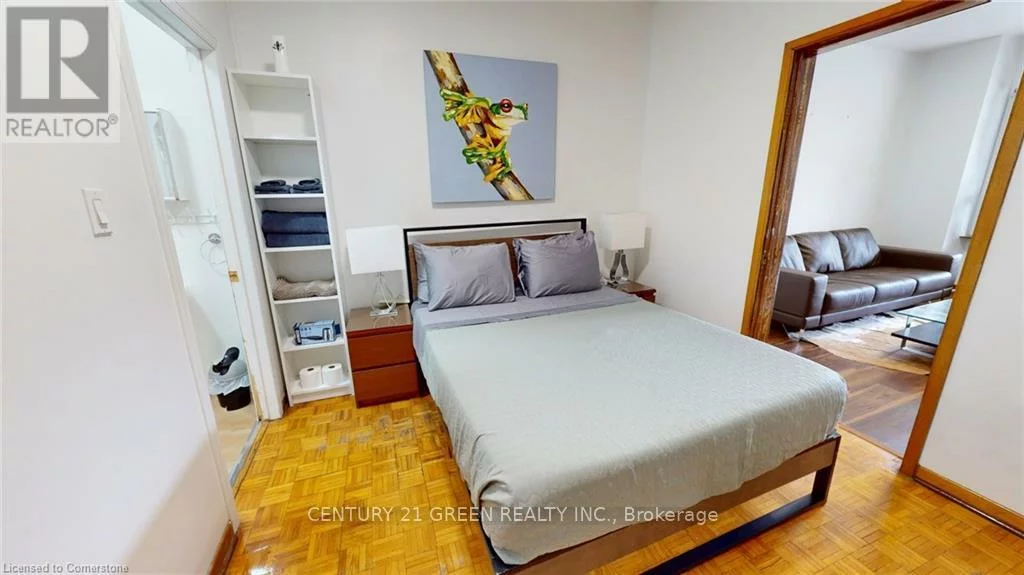 36, Mitchell, Niagara, Toronto