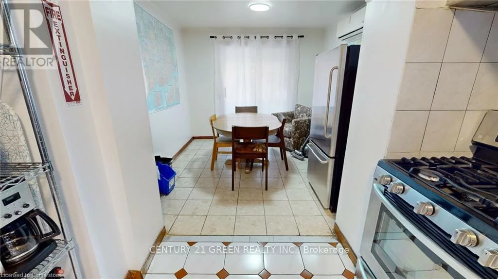 36, Mitchell, Niagara, Toronto