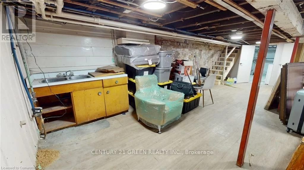 36, Mitchell, Niagara, Toronto