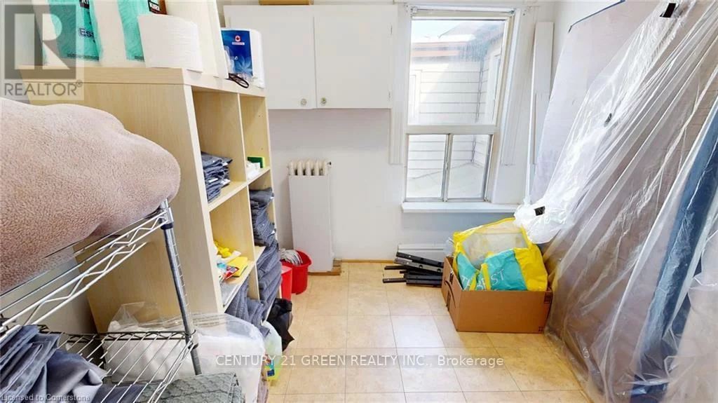 36, Mitchell, Niagara, Toronto