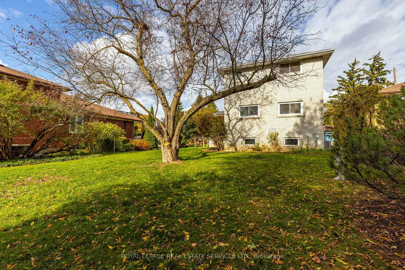 29, Doverwood, Newtonbrook East, Toronto