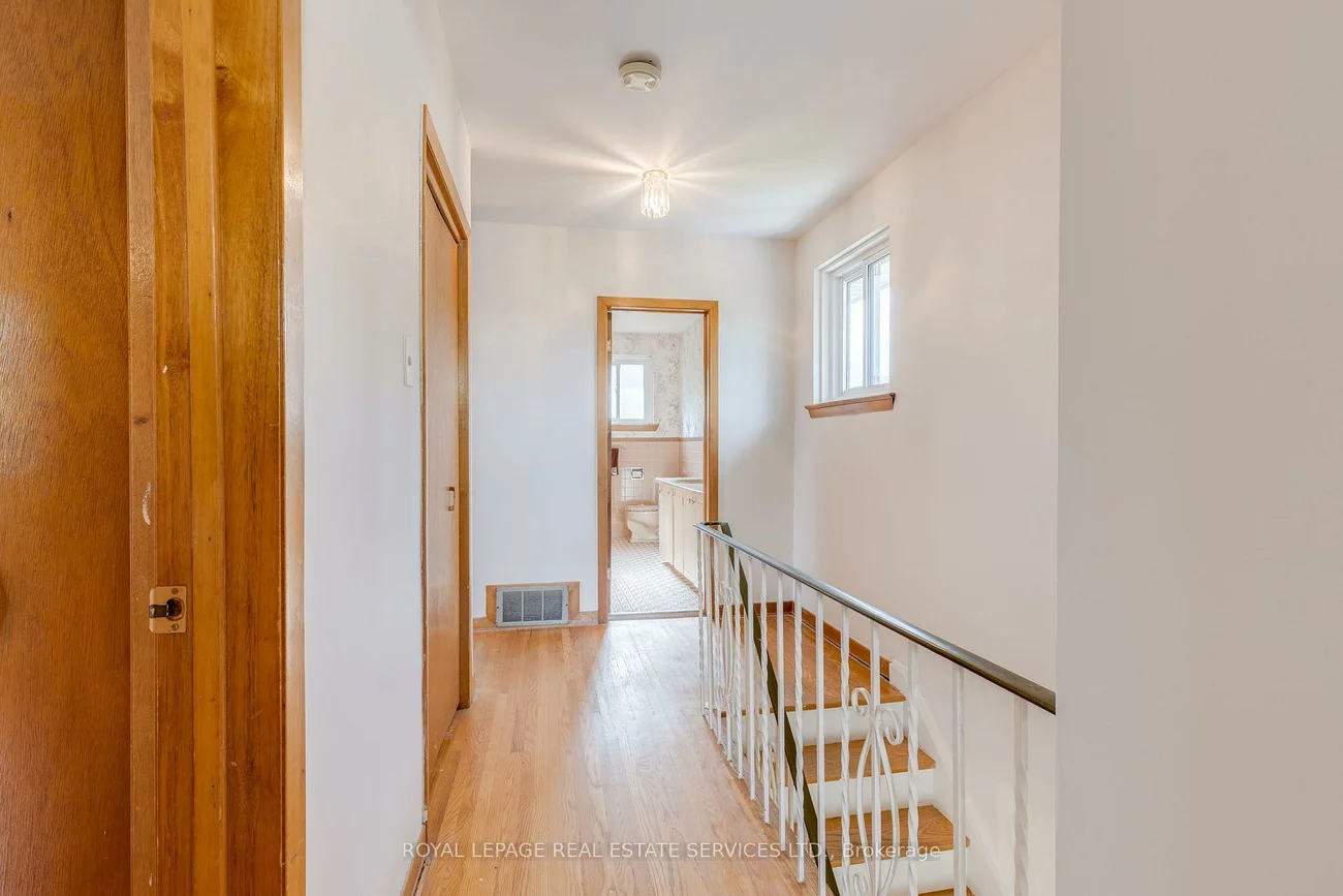 29, Doverwood, Newtonbrook East, Toronto
