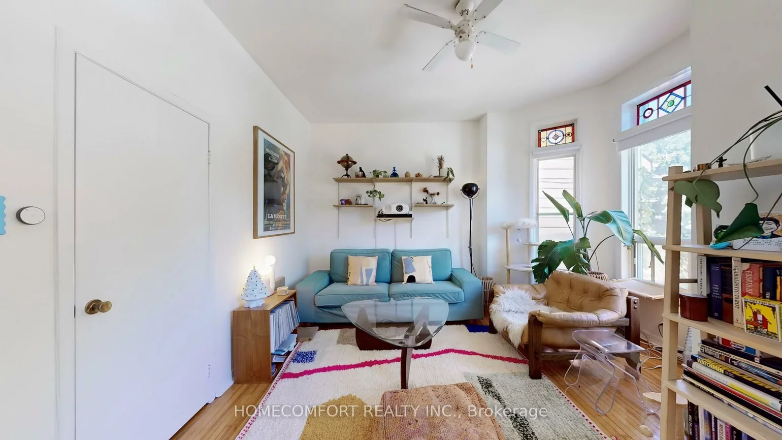 230, Robert, University, Toronto