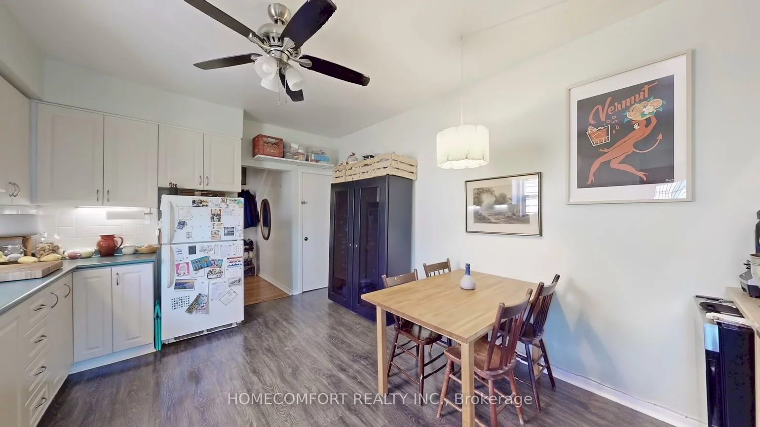 230, Robert, University, Toronto