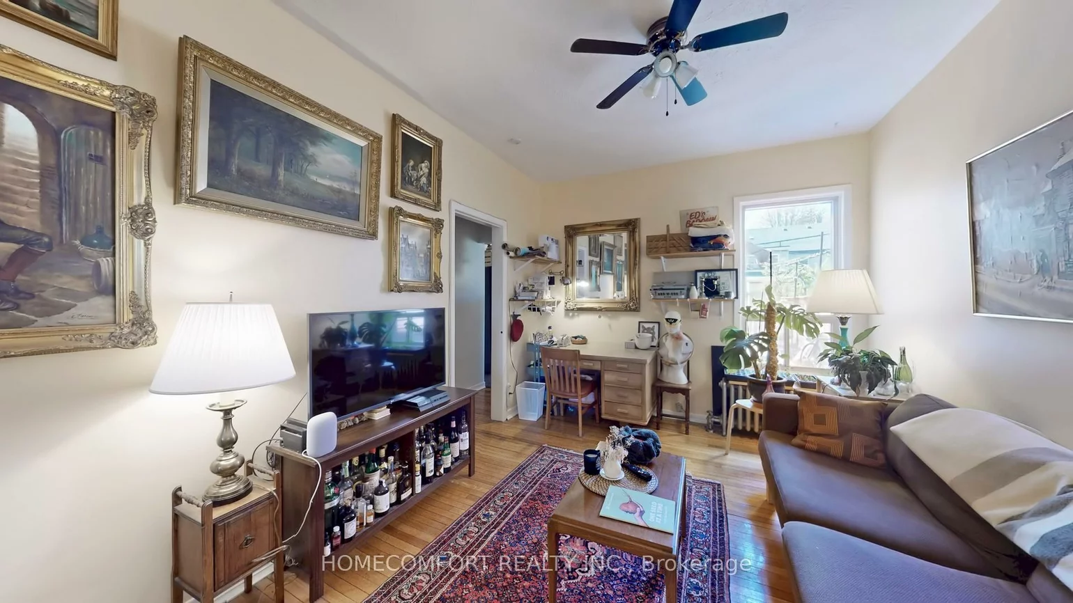 230, Robert, University, Toronto