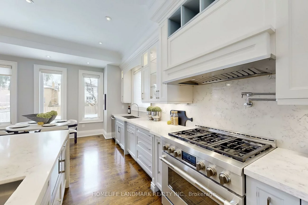 122, Parkview, Willowdale East, Toronto