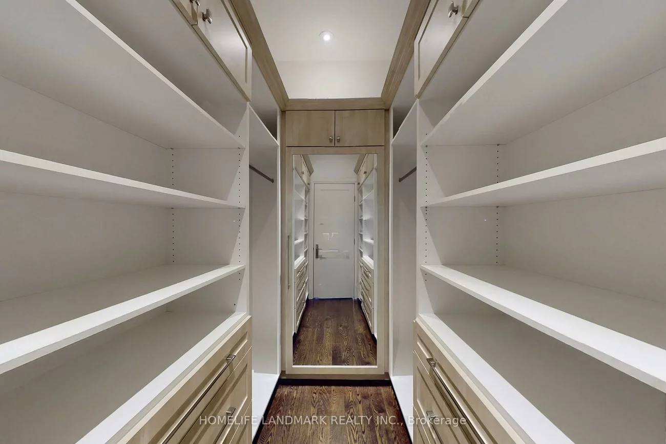 122, Parkview, Willowdale East, Toronto