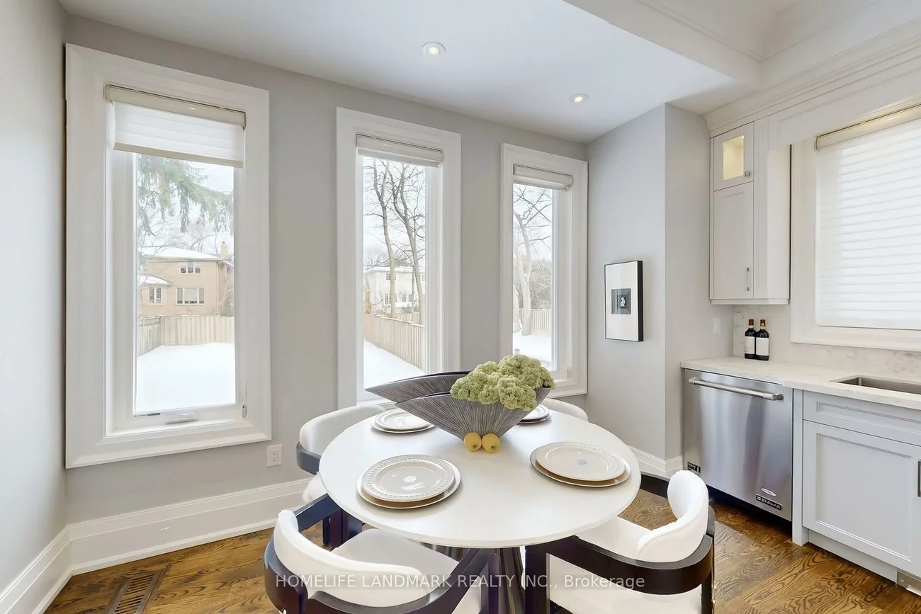 122, Parkview, Willowdale East, Toronto
