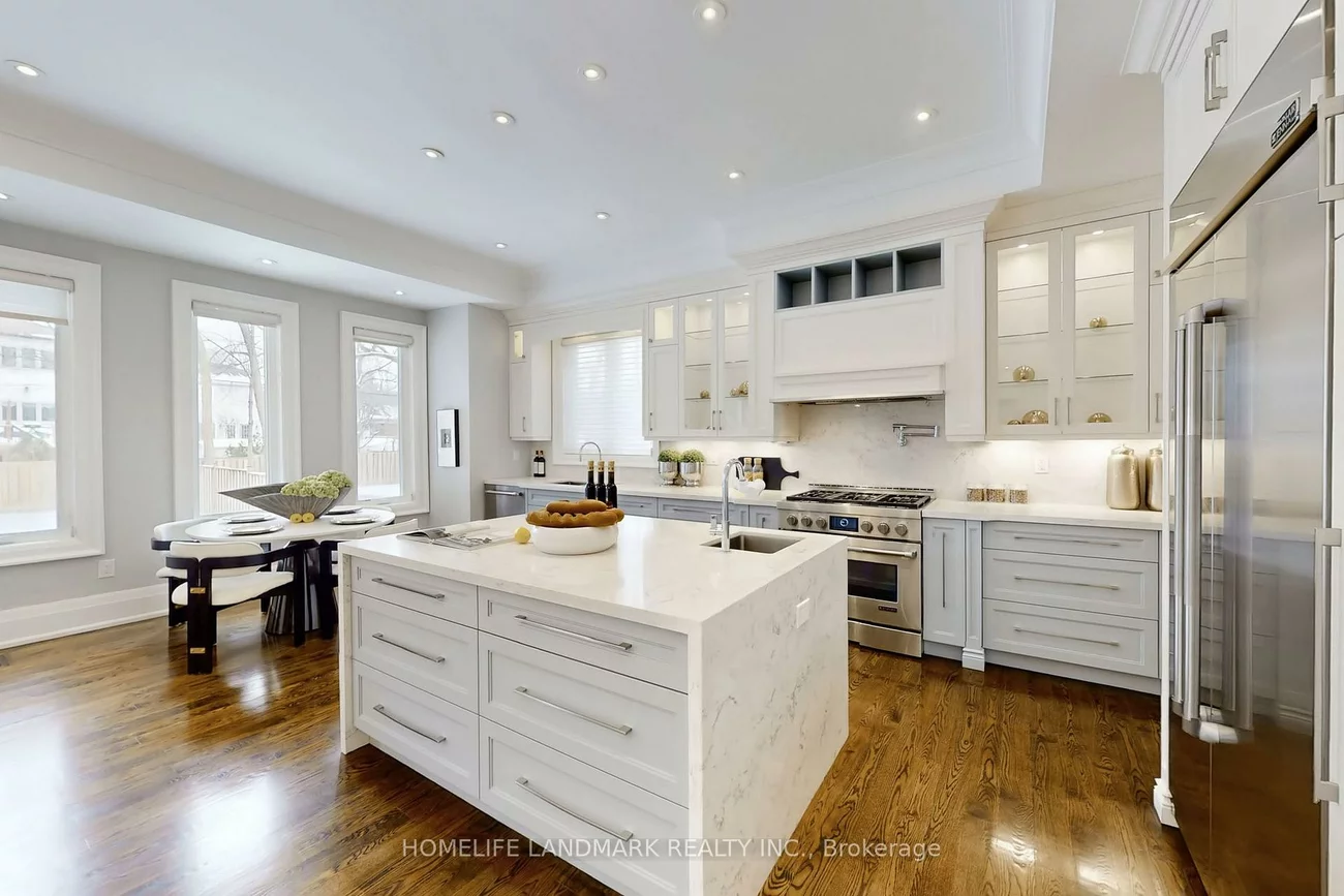 122, Parkview, Willowdale East, Toronto