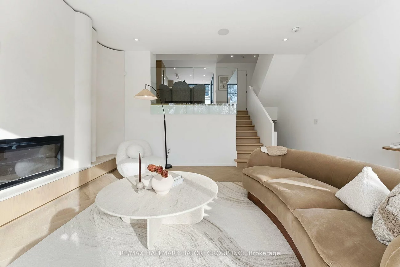 532, Duplex, Yonge-Eglinton, Toronto