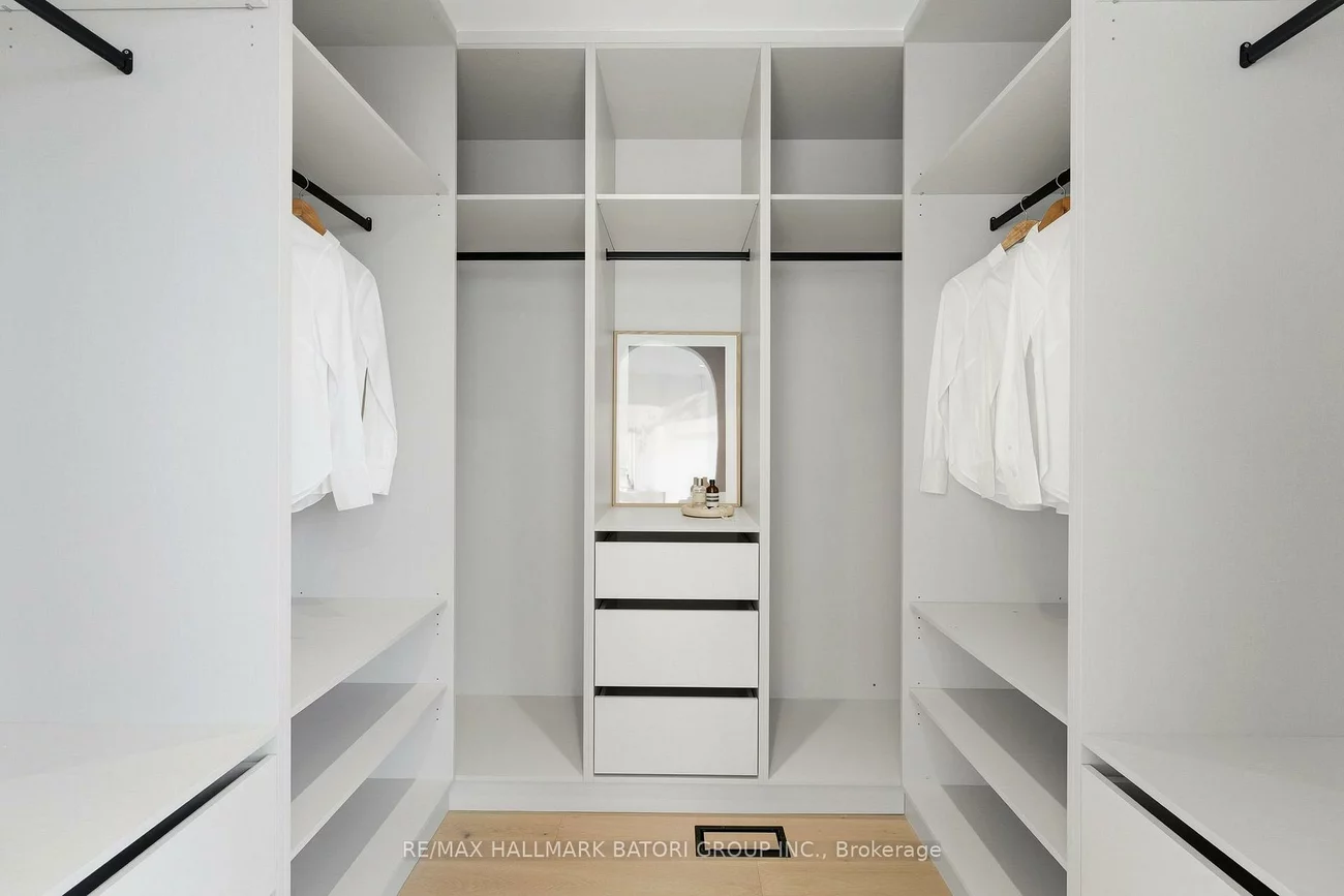 532, Duplex, Yonge-Eglinton, Toronto